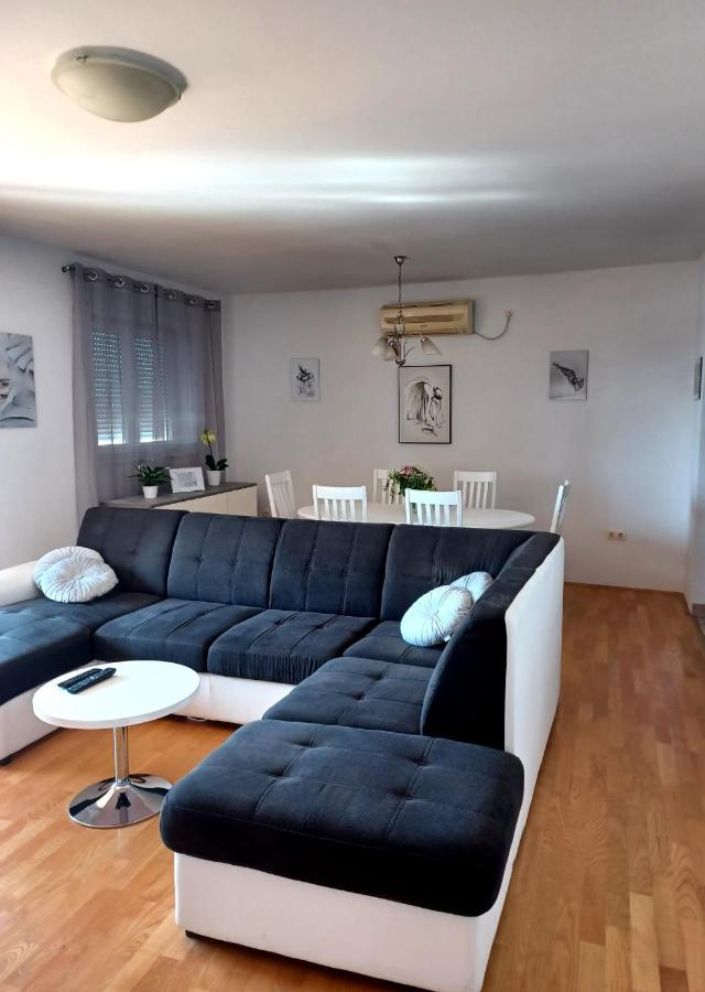 Bella Vista Apartment ชิเบนิก ภายนอก รูปภาพ